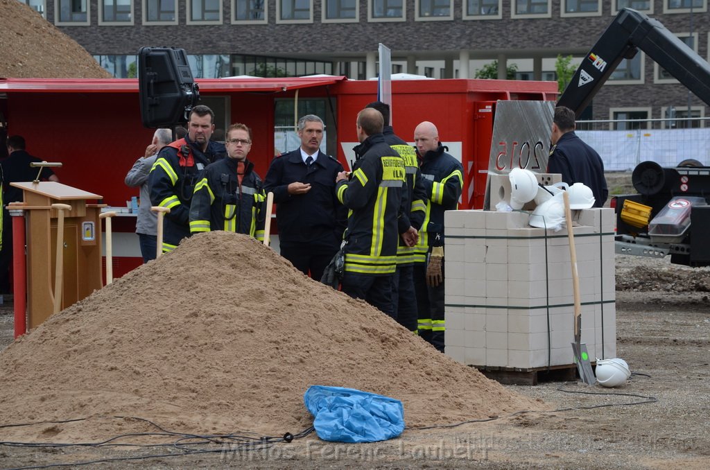 Erster Spatenstich Neues Feuerwehrzentrum Koeln Kalk Gummersbacherstr P154.JPG - Miklos Laubert